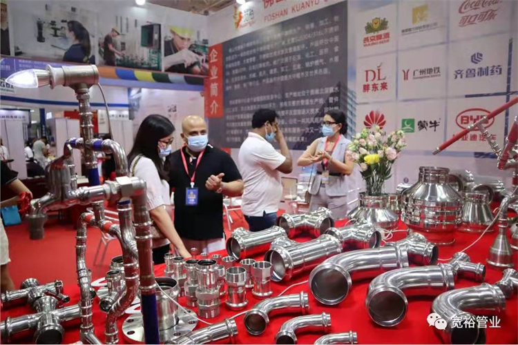 齊全的展會樣品，專業(yè)產(chǎn)品講解，得到了國內(nèi)外客戶的一致贊譽